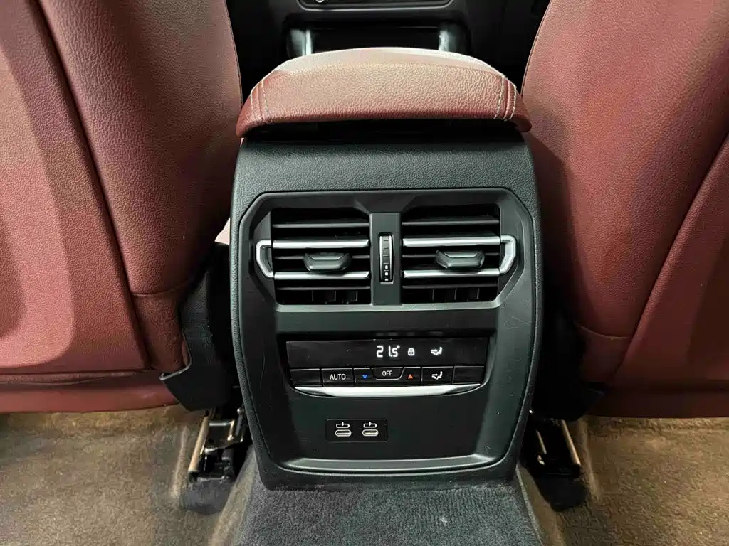 BMW 3 Series 2023 — фото 13