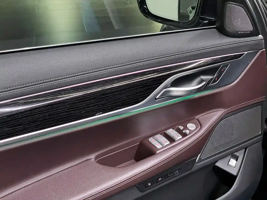 BMW 7 Series 2019 — фото 8
