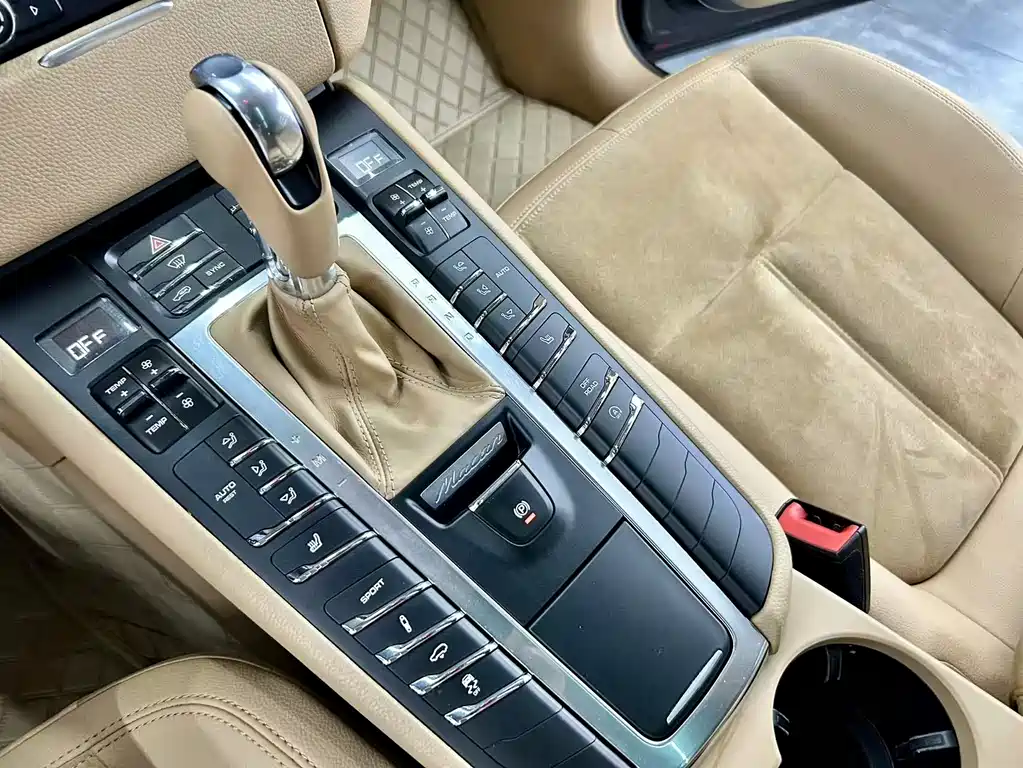 Porsche Macan 2015 — фото 8