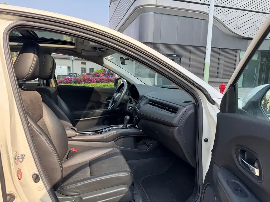 Honda Vezel 2021 — фото 11
