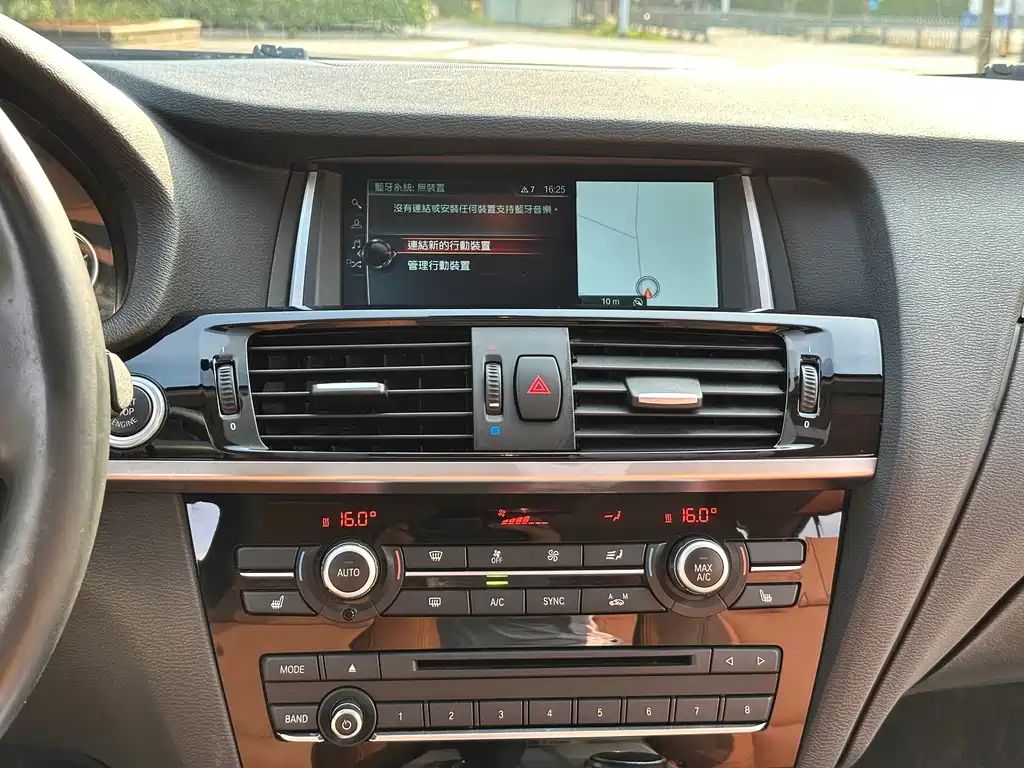 BMW X4 2017 — фото 28