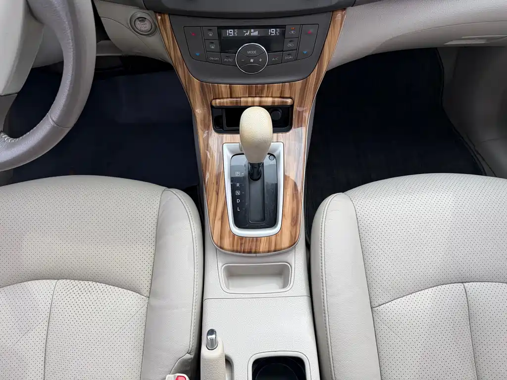 Nissan Sylphy 2015 — фото 12