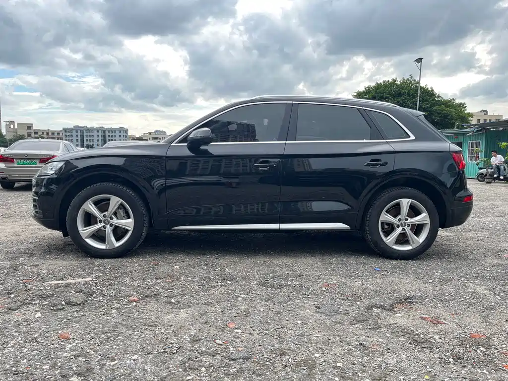Audi Q5L 2019 — фото 4