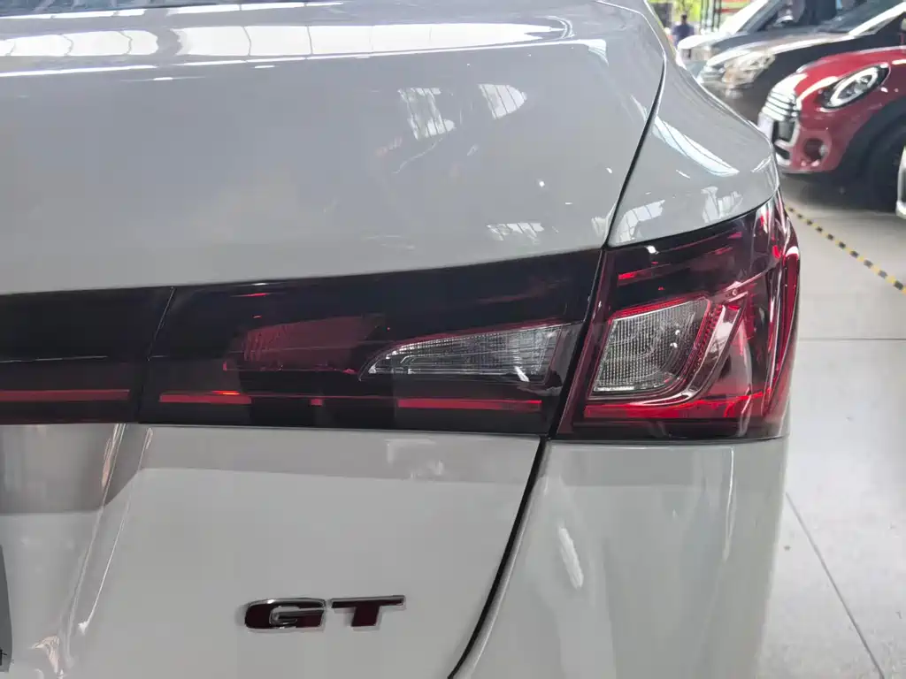 MG GT 2016