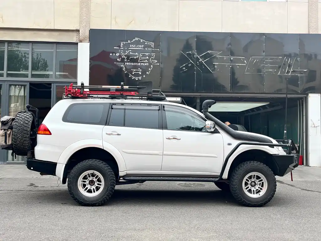 Mitsubishi Pajero Sport 2016 — фото 8