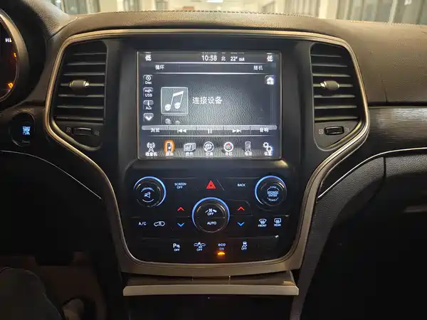 Jeep Grand Cherokee 2015