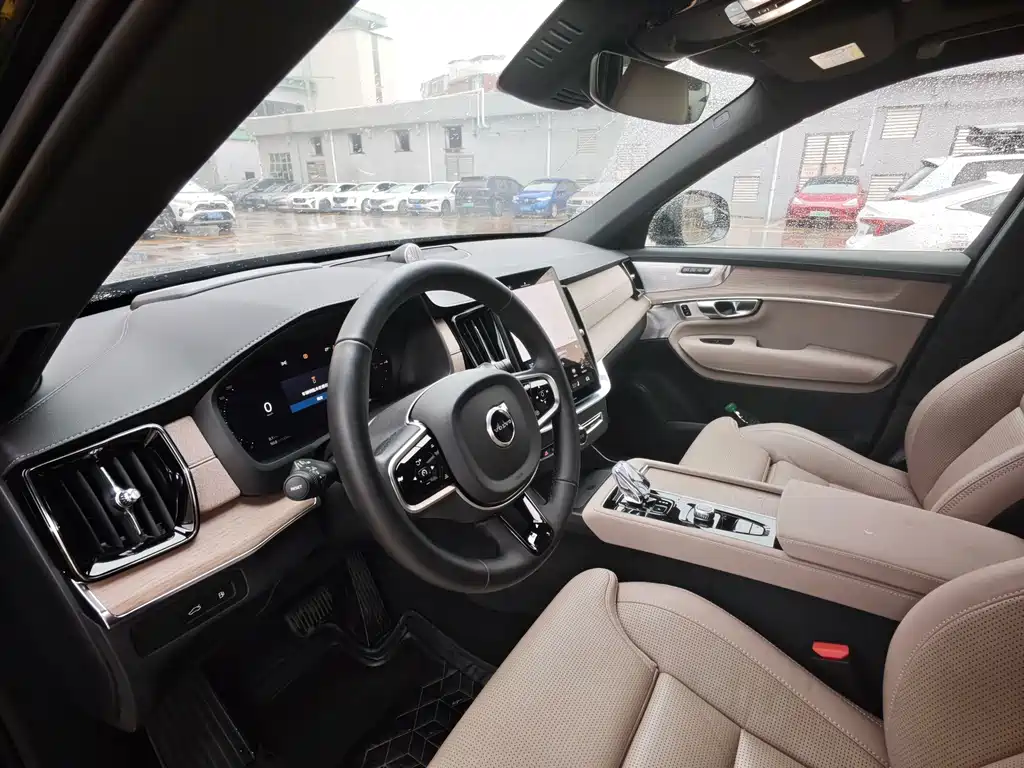 Volvo XC90 PHEV 2025 — фото 14