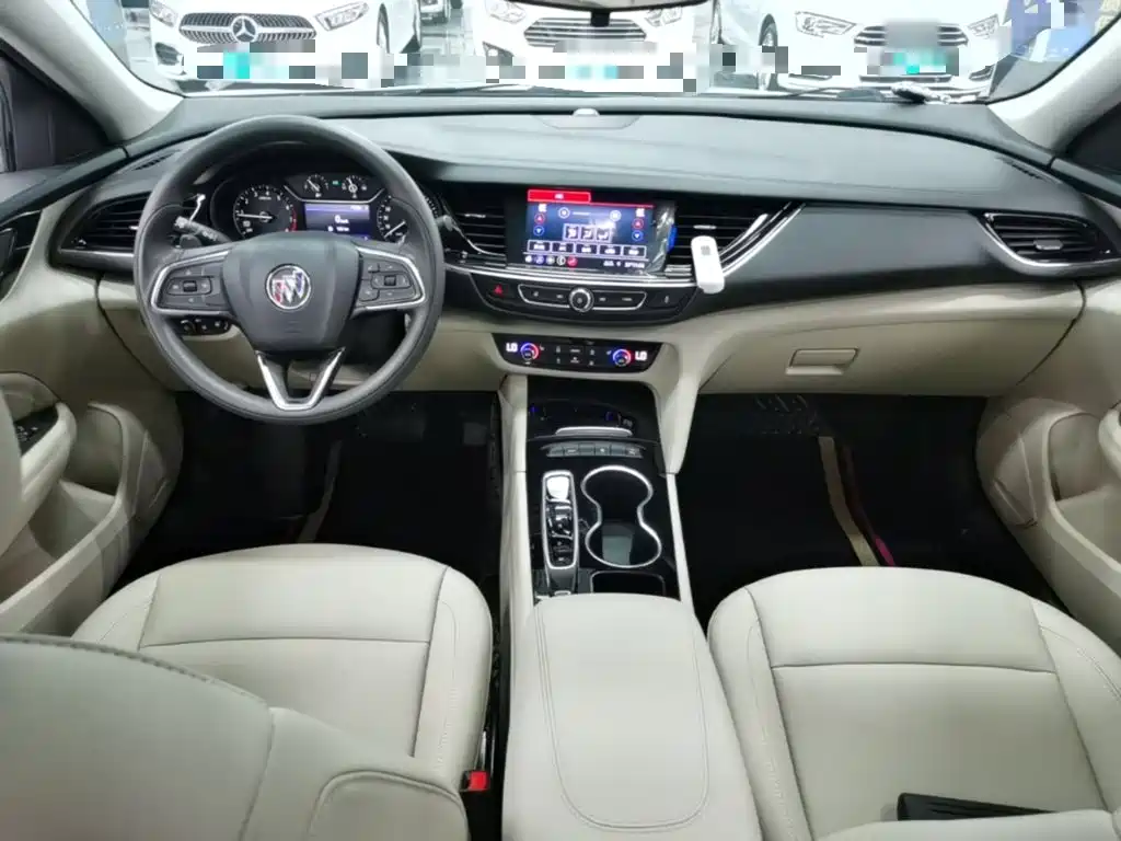 Buick Regal 2022 — фото 10