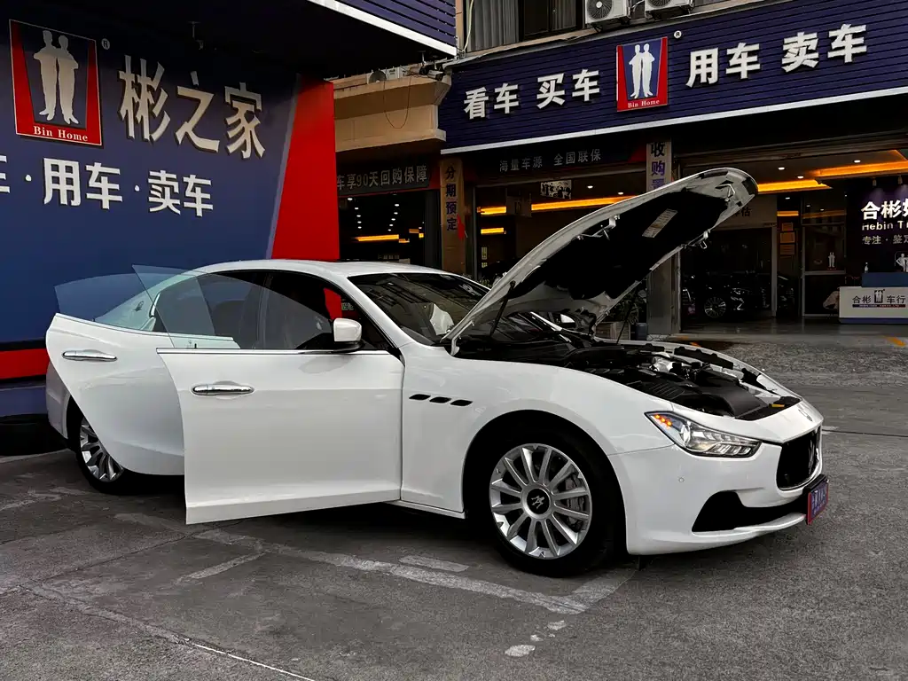 Maserati Ghibli 2015 — фото 56
