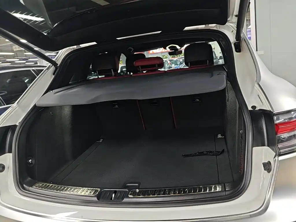 Porsche Macan 2019 — фото 19