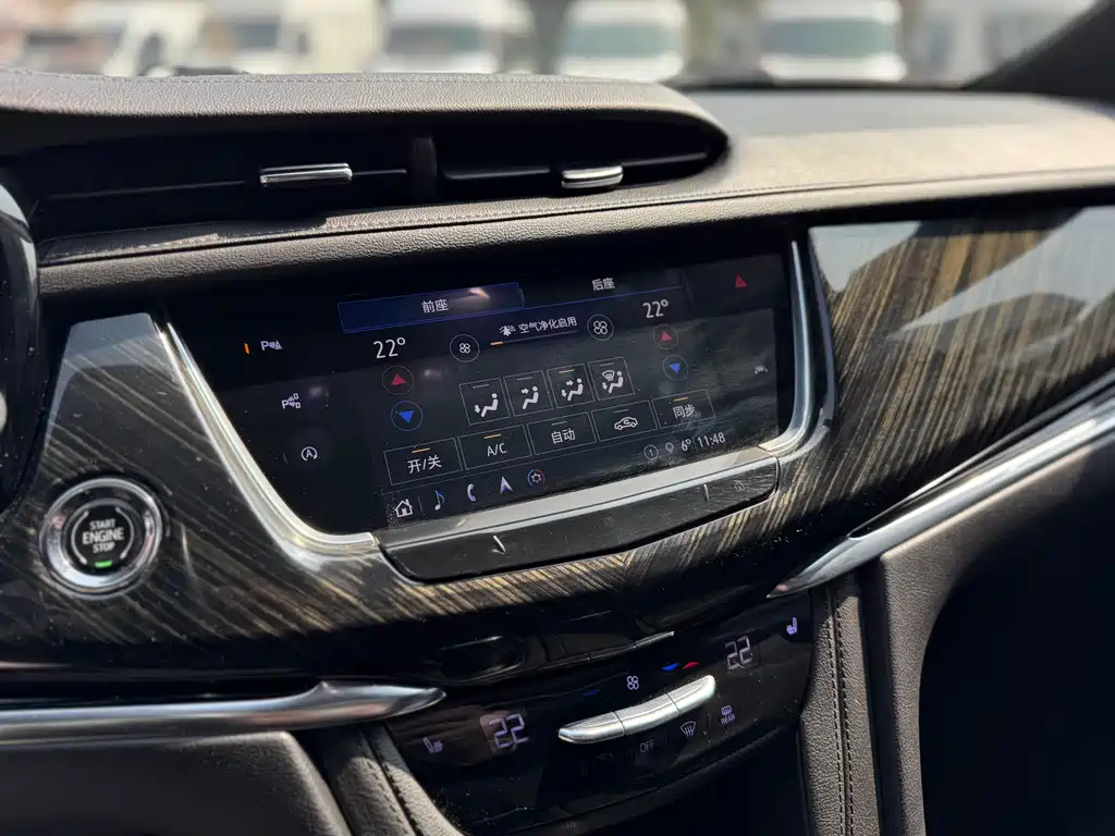 Cadillac XT6 2020 — фото 13
