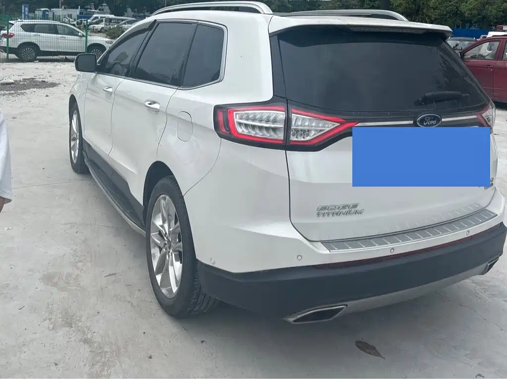 Ford Edge 2017 — фото 13