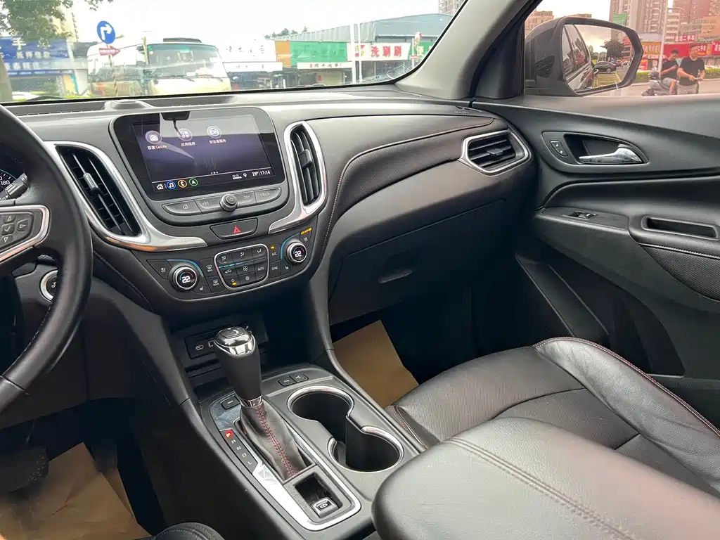 Chevrolet Equinox 2019 — фото 16
