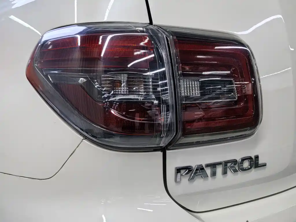 Nissan Patrol 2017 — фото 10
