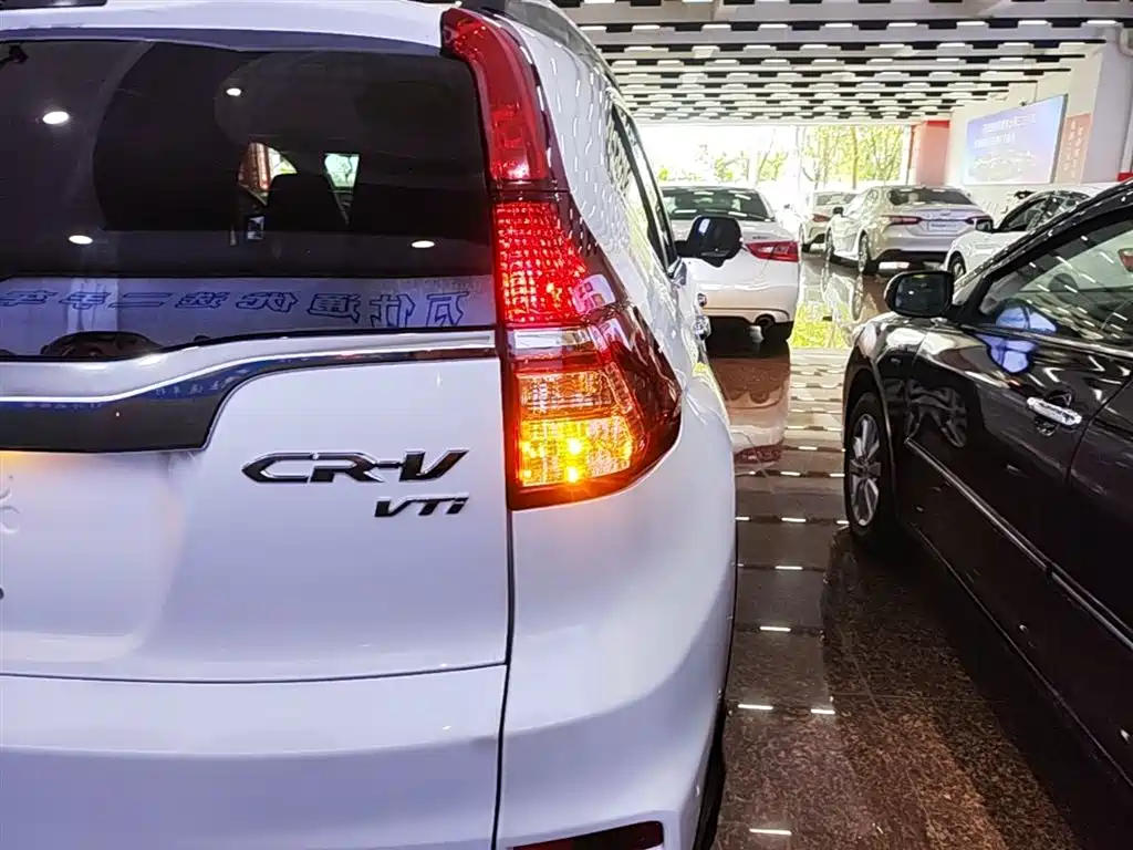Honda CR-V 2015 — фото 24