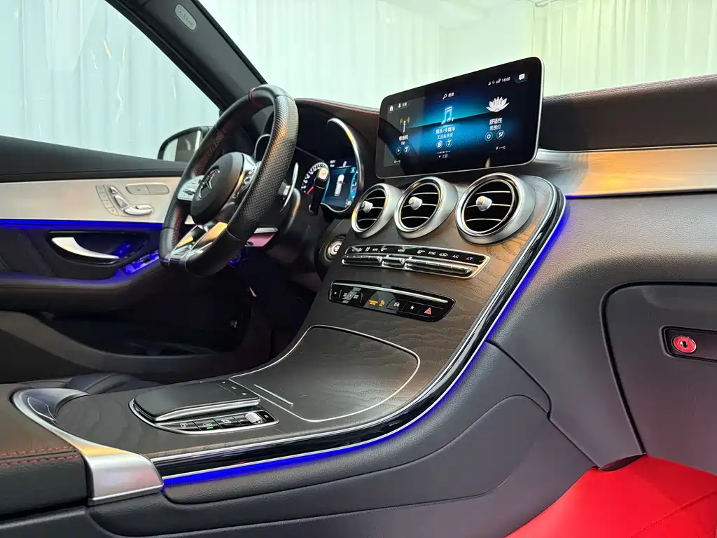 Mercedes-Benz GLC AMG 2022 — фото 10