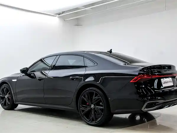 Audi A7L 2025