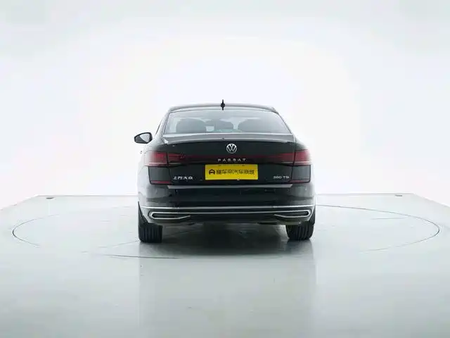 Volkswagen Passat 2024
