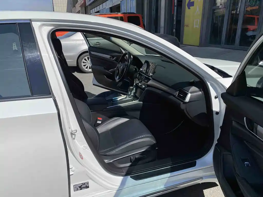Honda Inspire 2021 — фото 11