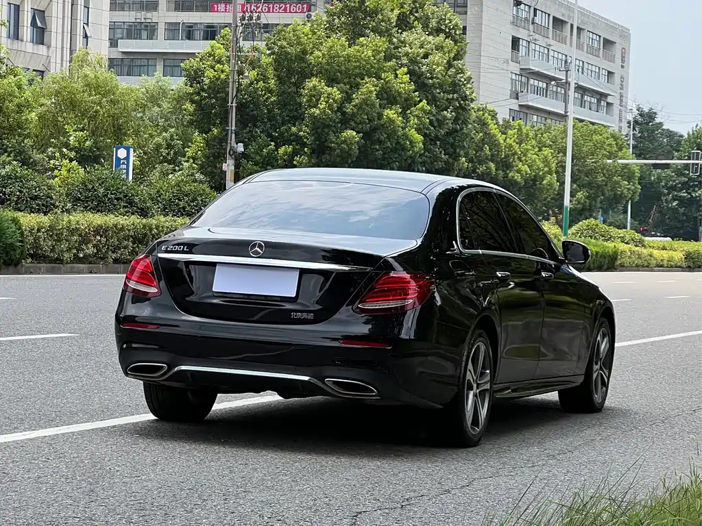 Mercedes-Benz E-Class 2017
