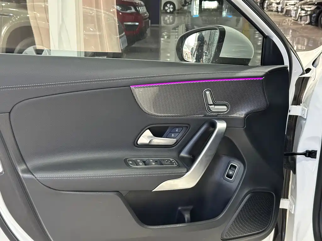Mercedes-Benz A-Class 2021 — фото 13