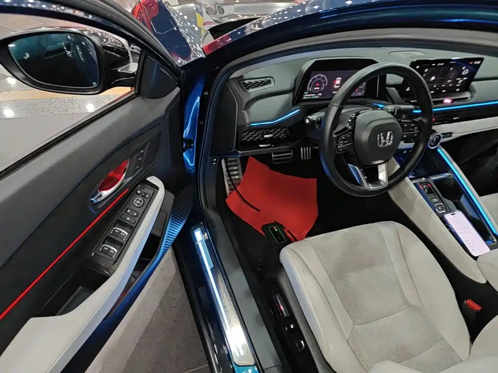 Honda Accord New Energy 2023 — фото 16