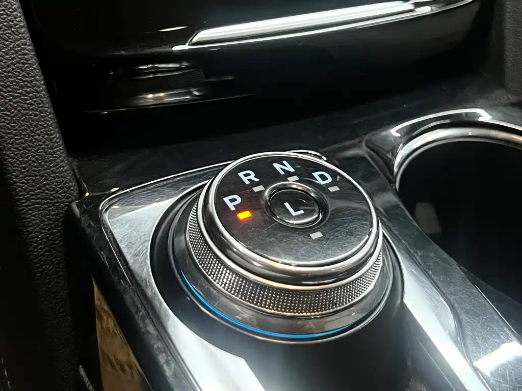 Ford Escape 2020 — фото 13