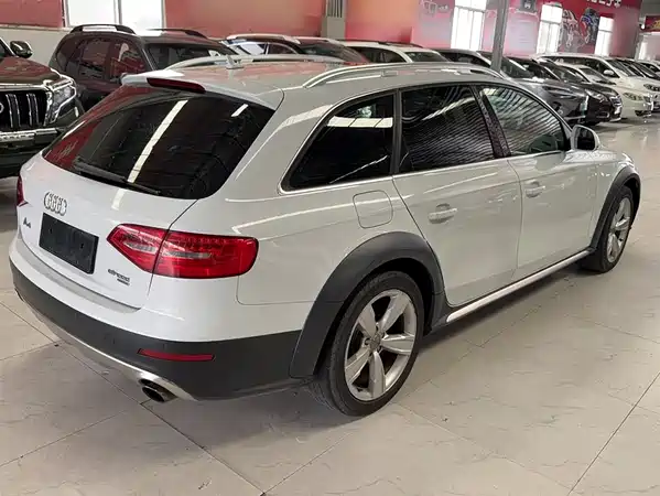 Audi A4 2014