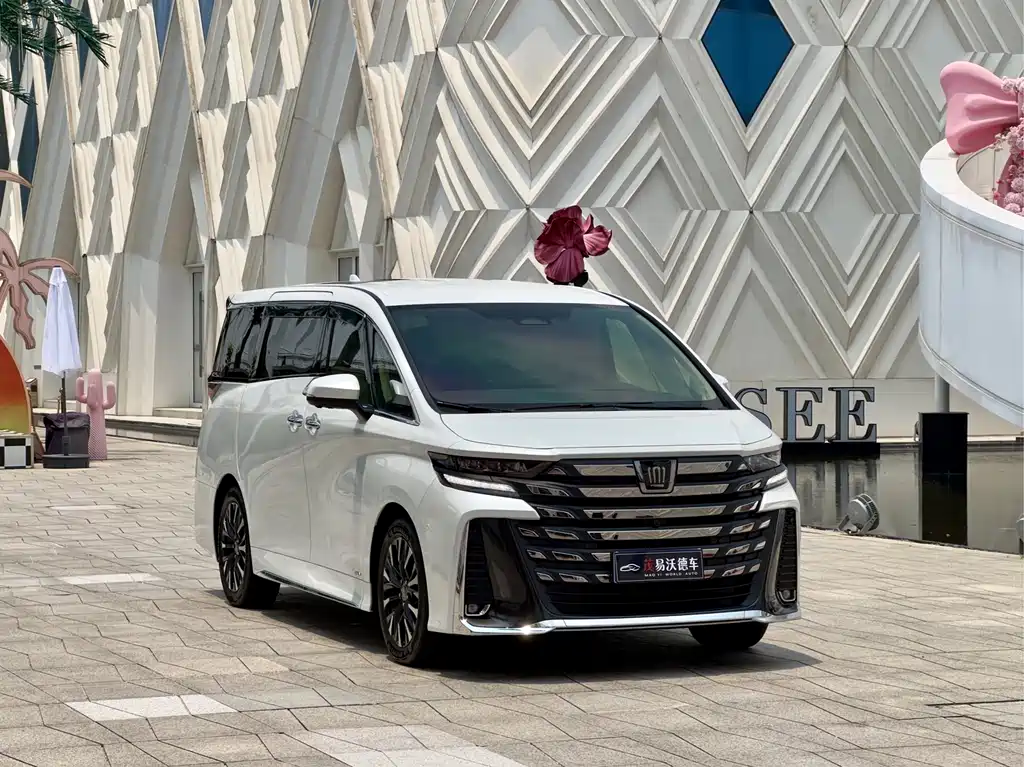 Toyota Vellfire 2024