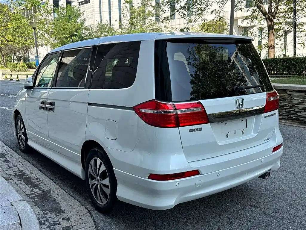 Honda Elysion 2014