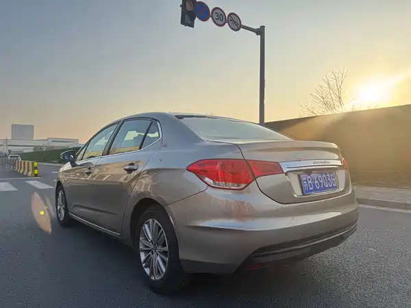 Citroën C4L 2014