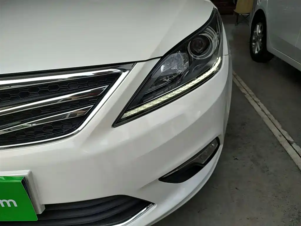 Changan Eado 2016 — фото 24