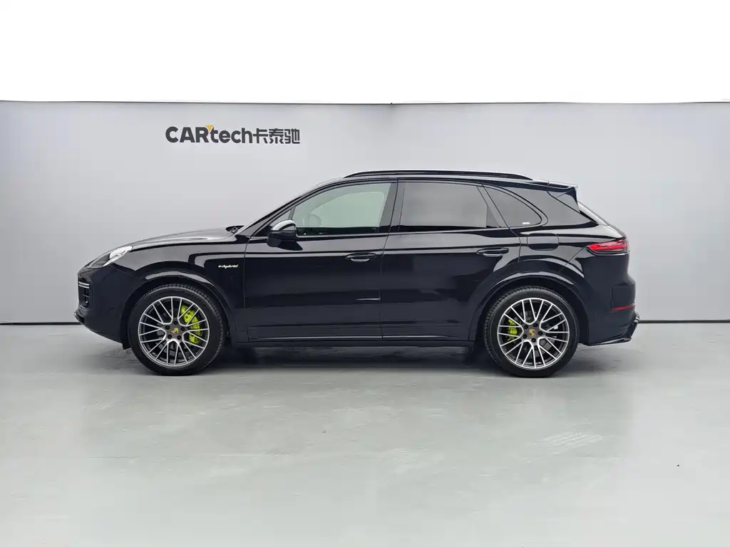 Porsche Cayenne Hybrid 2020 — фото 3