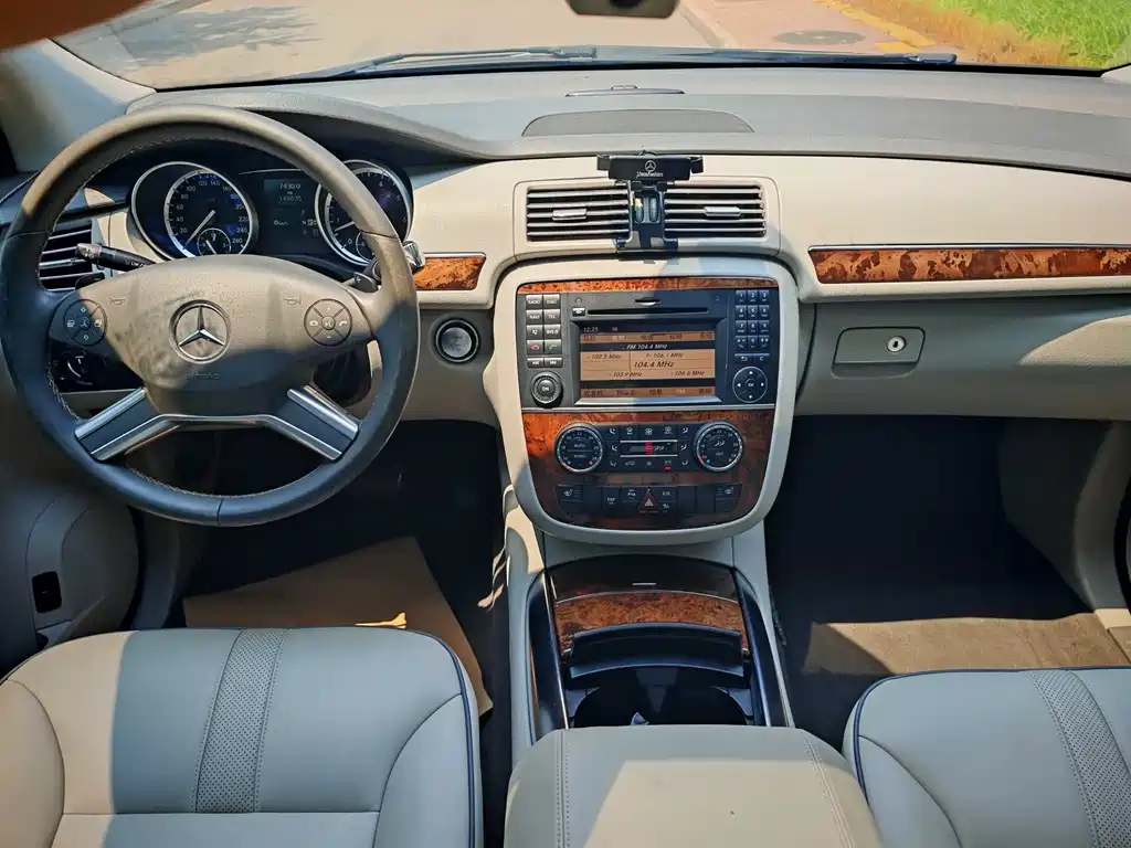 Mercedes-Benz R-Class 2013