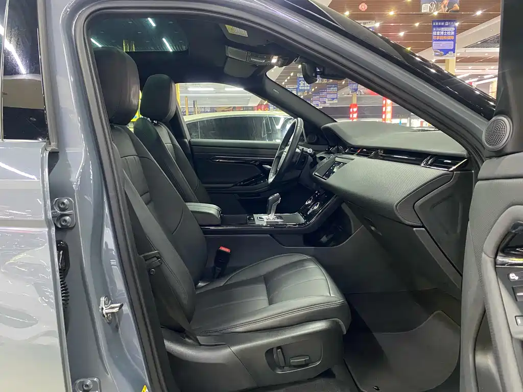 Land Rover Evoque 2021 — фото 13