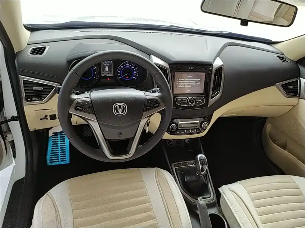 Changan Eado 2016 — фото 10