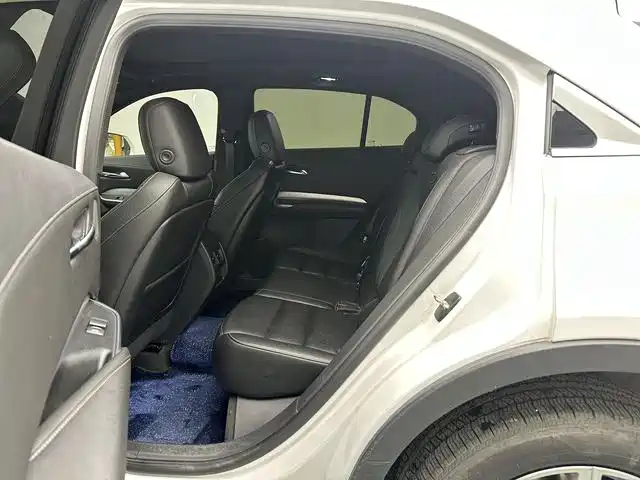 Cadillac XT4 2019 — фото 14
