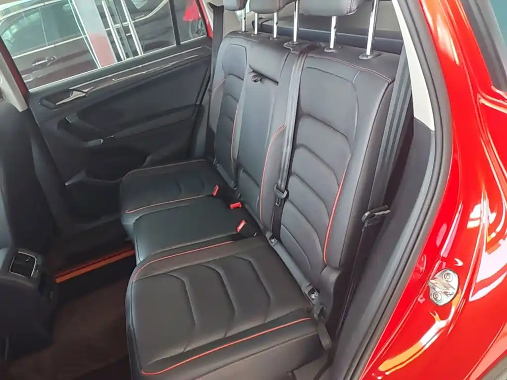 Volkswagen Tiguan L 2018 — фото 17