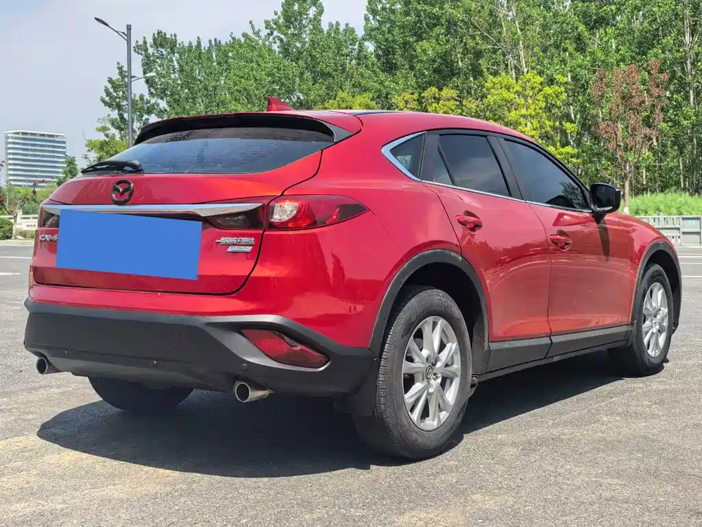 Mazda CX-4 2018 — фото 11