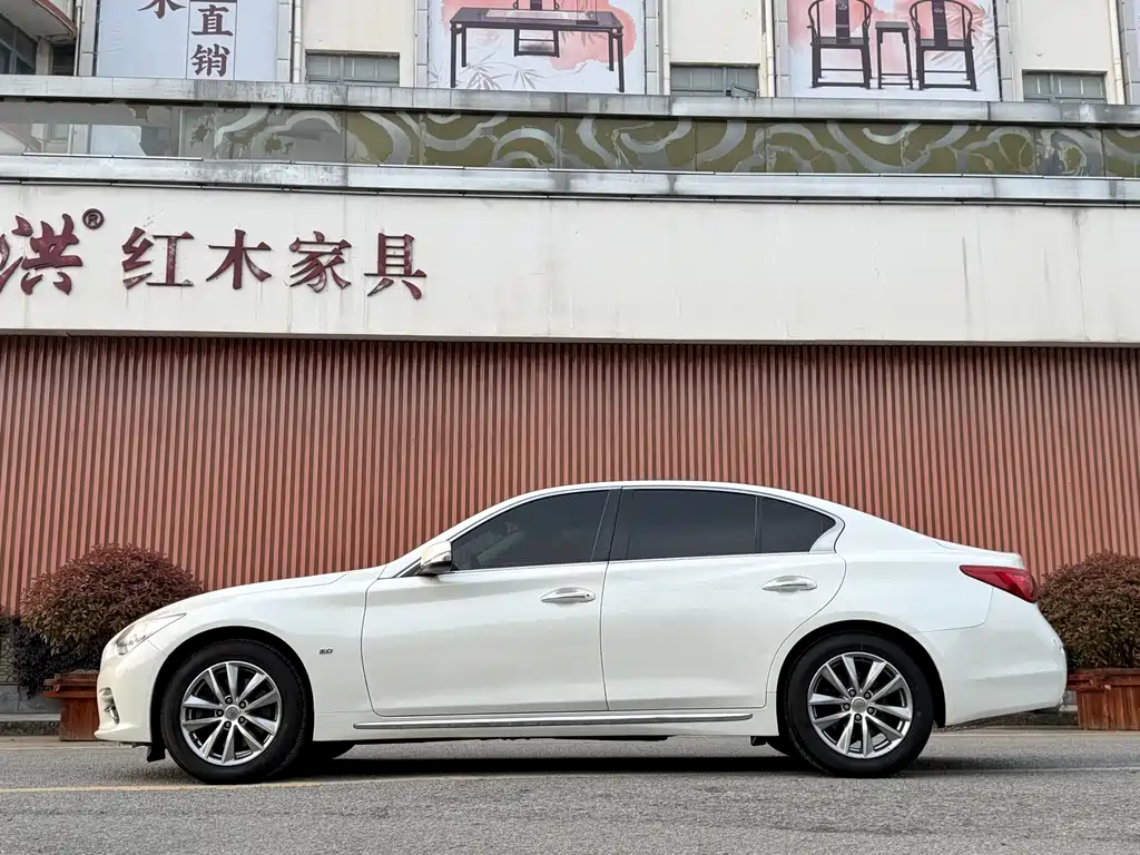 Infiniti Q50L 2017 — фото 4