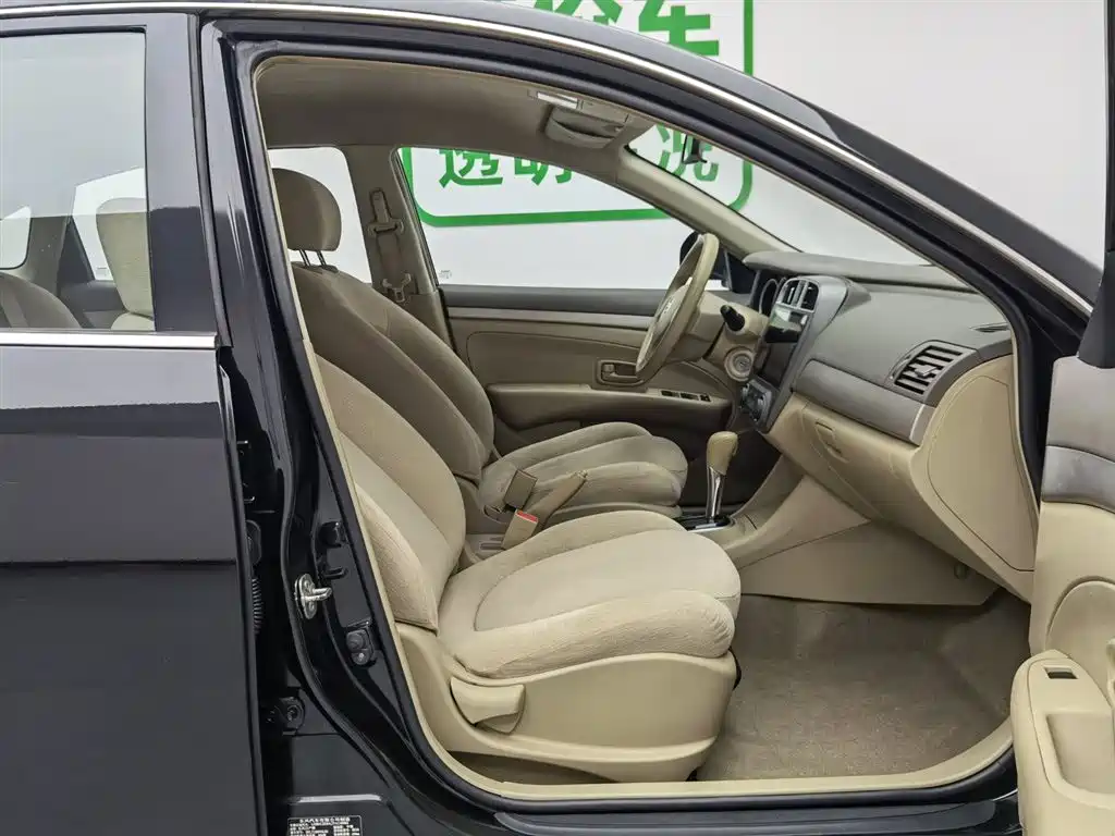 Nissan Sylphy 2018 — фото 23