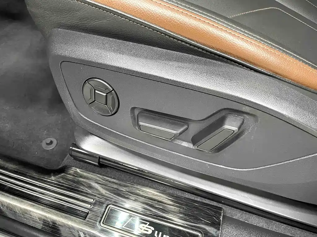 Audi Q3 2022 — фото 12