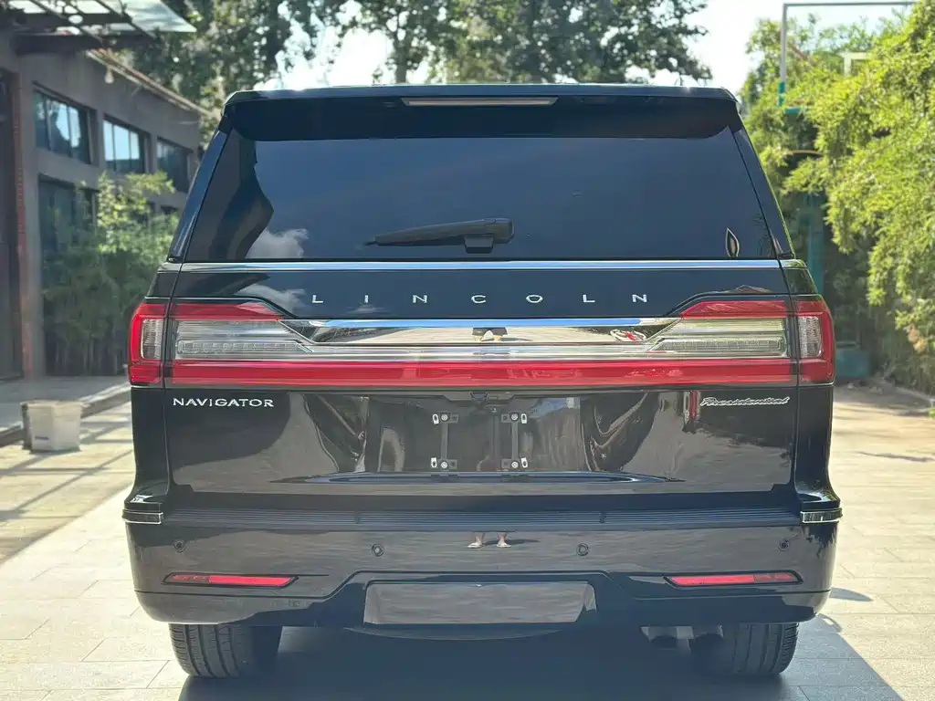 Lincoln Navigator 2018 — фото 8