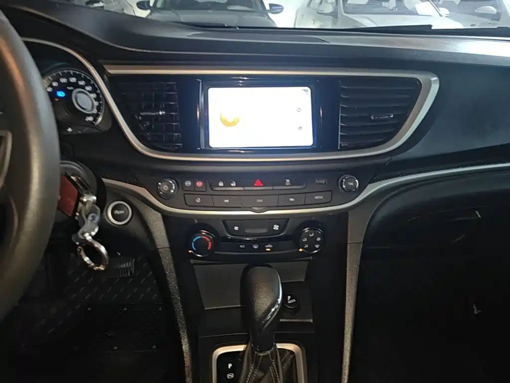 Buick Excelle 2020 — фото 13