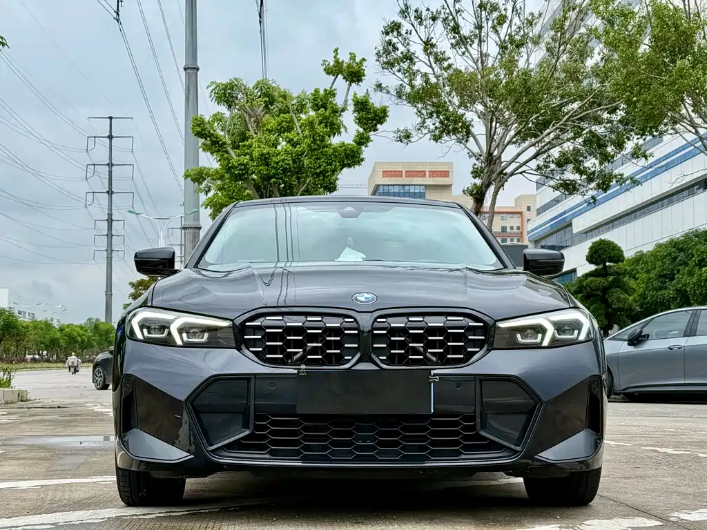 BMW 3 Series 2023