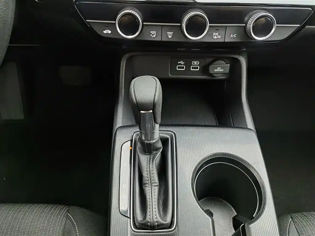 Honda Civic 2022 — фото 13