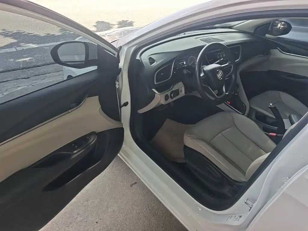 Buick Excelle 2019 — фото 16