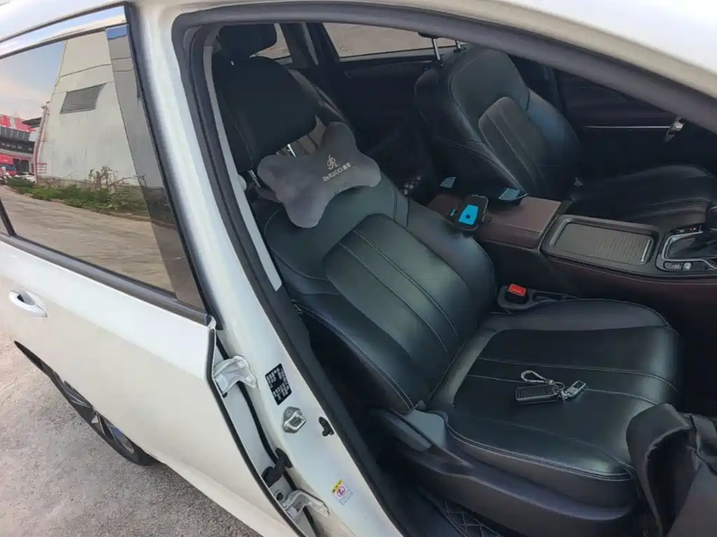 GAC Trumpchi M6 2021 — фото 25