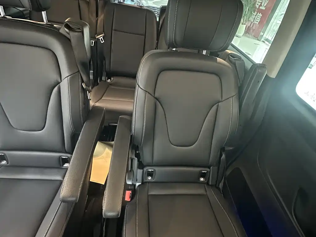 Mercedes-Benz Vito 2022 — фото 20
