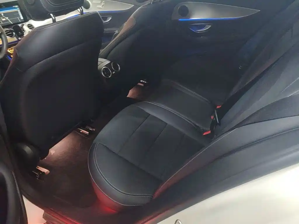 Mercedes-Benz E-Class 2017 — фото 17